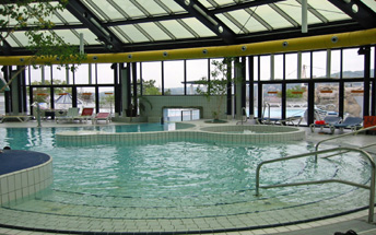 Babyschwimmen - Hallenbad H�tteldorf - Unser Schwimmbecken